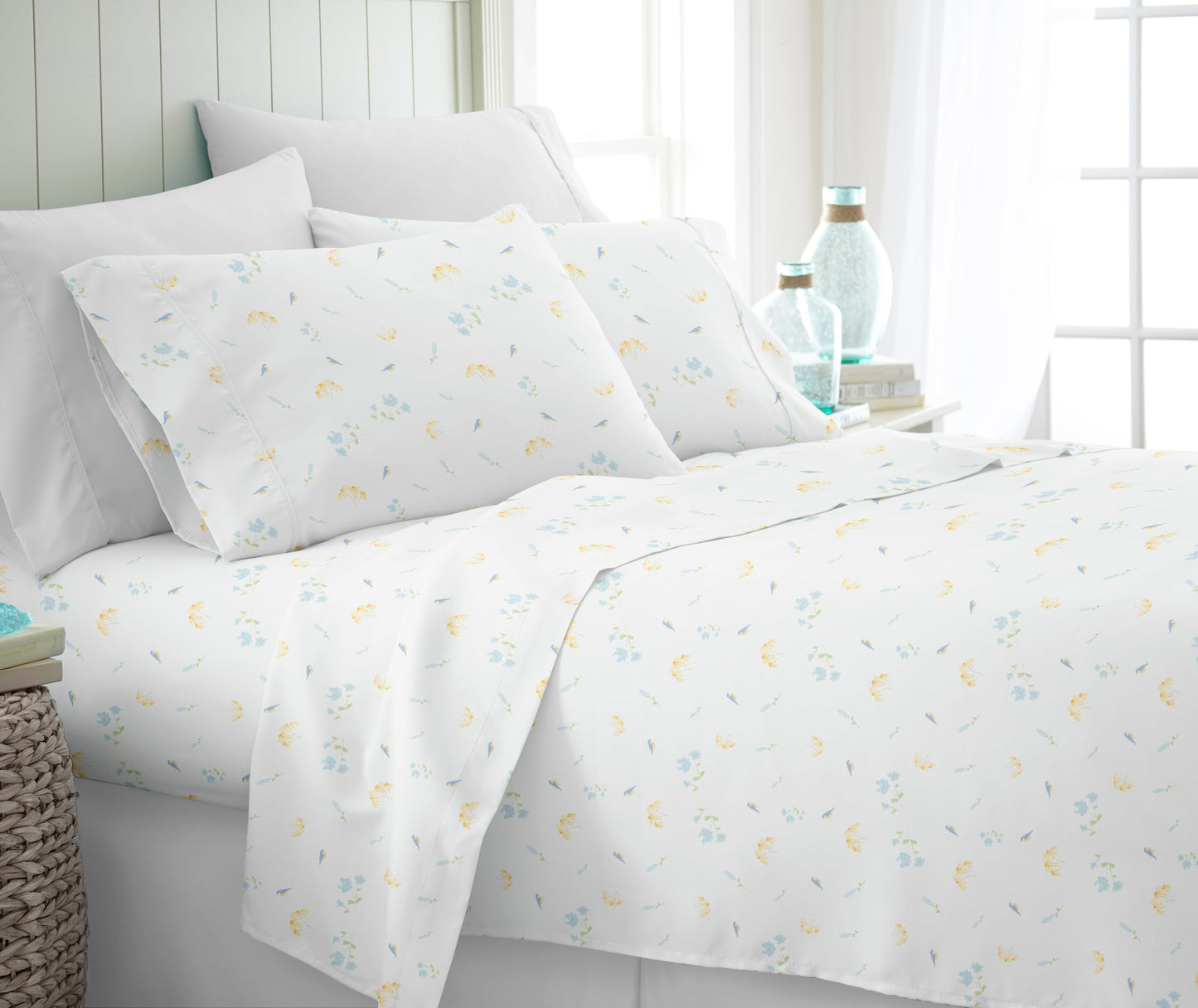 Bluebirds Pattern 4-Piece Sheet Set