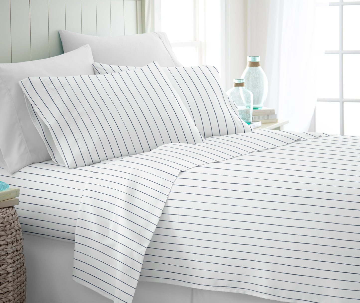 Distressed Field Stripe Pattern 4-Piece Sheet Set