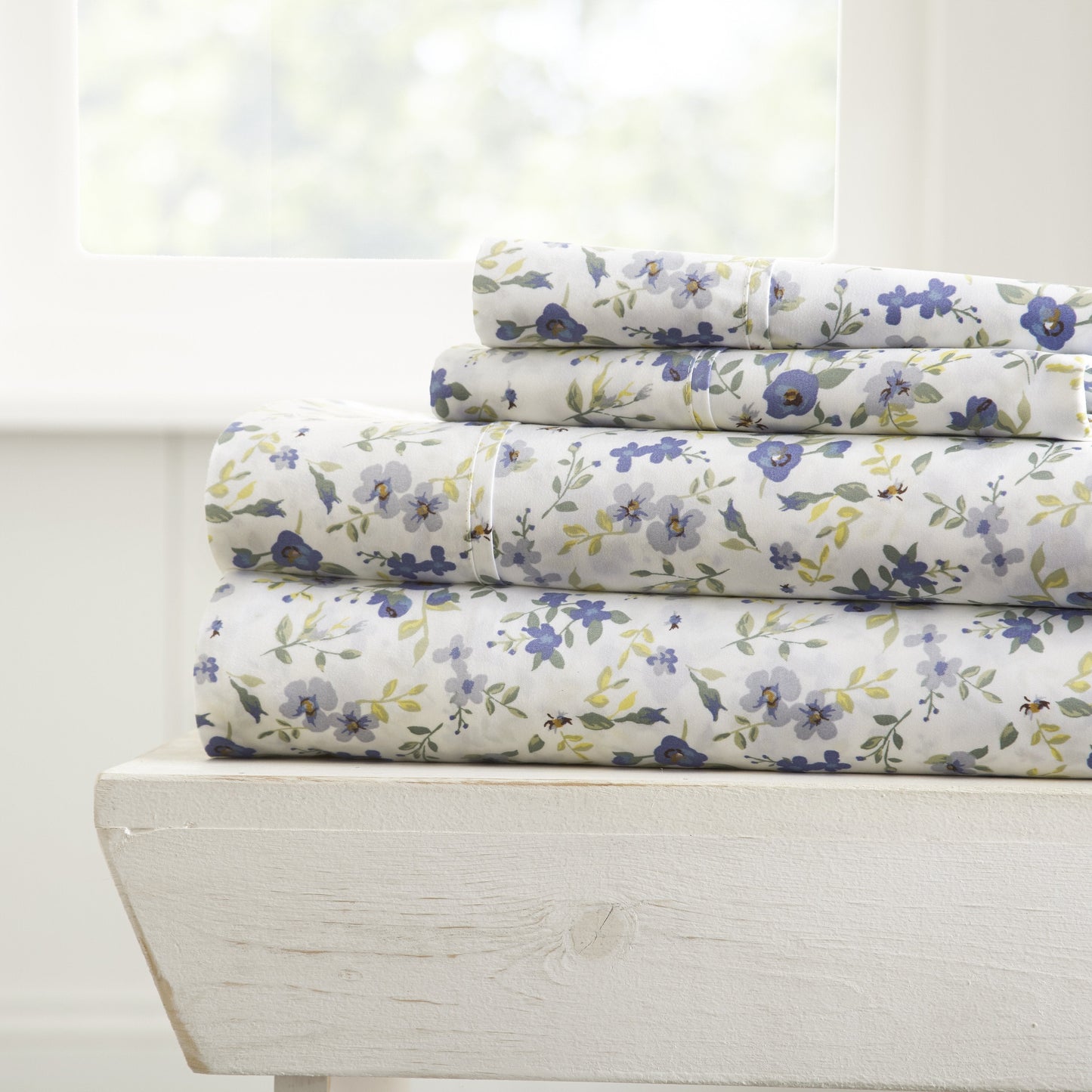 Blossoms Pattern 4-Piece Sheet Set