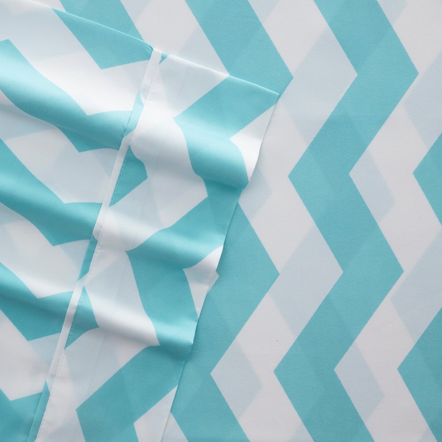 Arrow Pattern 4-Piece Sheet Set