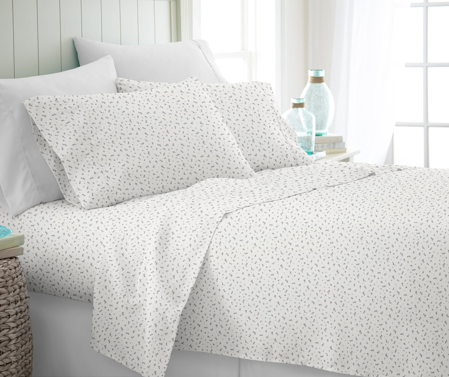 Spotted Leaves Pattern 4-Piece Sheet Set