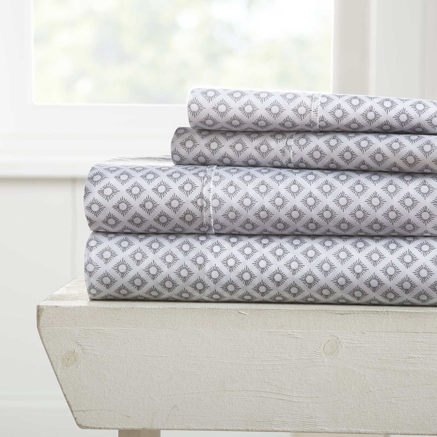 Polaris Pattern 4-Piece Sheet Set
